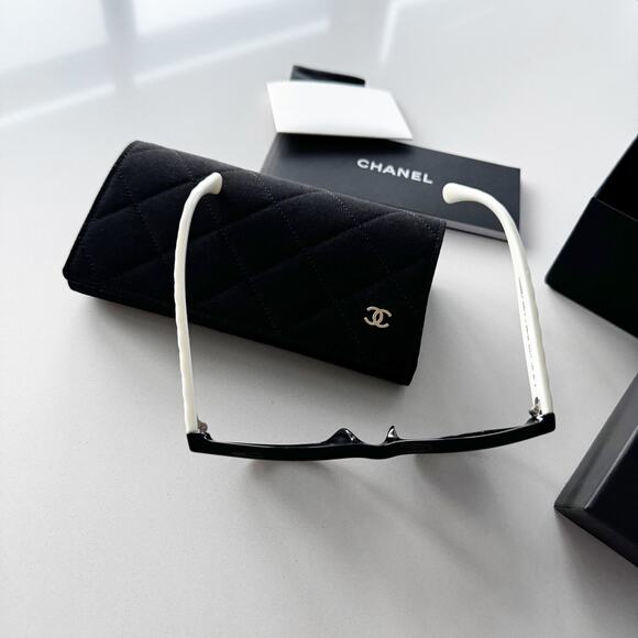 Chanel Black Frame with White Arms/Gray Lens Sunglasses - Picture 6 of 16